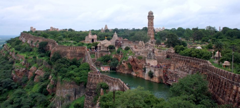 family_travel_blog_rani_padmavati_chittorgarh_fort_rajasthan_india