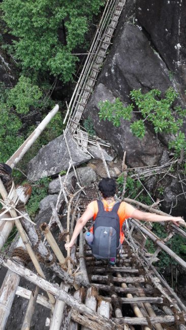 Mawryngkhang trek is a trek to the legendary King of Stones in Wahkhen village of Meghalaya. The Mawryngkhang trek involves walking on bamboo bridges over broomstick farms and deep gorges.Wahkhen village is located in the Pynursla Tehsil of East Khasi Hills district in Meghalaya, India. It is 42km away from Shillong.Shillong & Cherrapunji are popular tourist places of Meghalaya. #lighttravelaction #meghalaya #incredibleindia #offbeatindia #northeastindia #meghalayatravel #meghalayainhindi