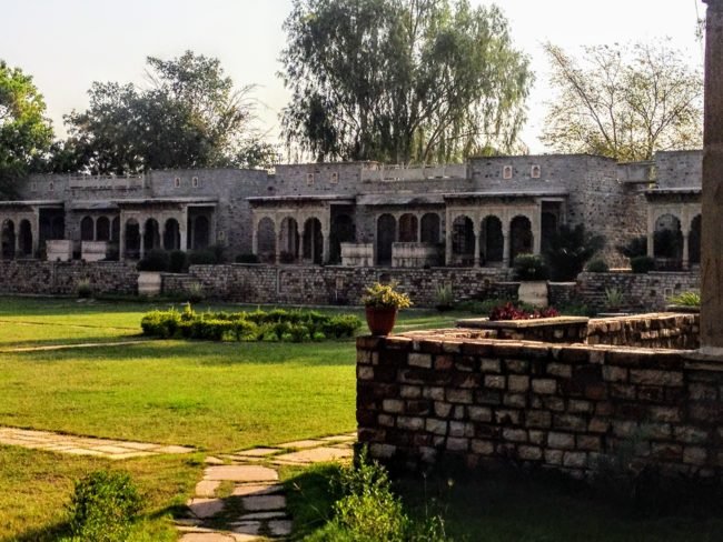 15 rooms spread across 5 wings facing a Lush green lawn Nau Bagh in Deo Bagh Gwalior Madhya Pradesh