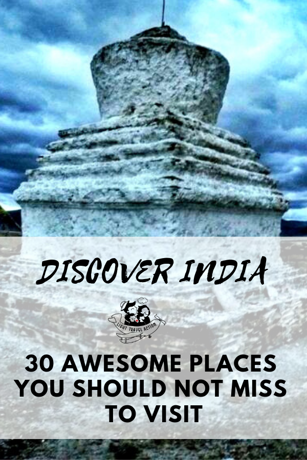Read about Breathtakingly Beautiful Tourist Places In India You Must Visit Before You Die. Right from awesome forts and temples, to stunning caves, mountains, deserts and islands.