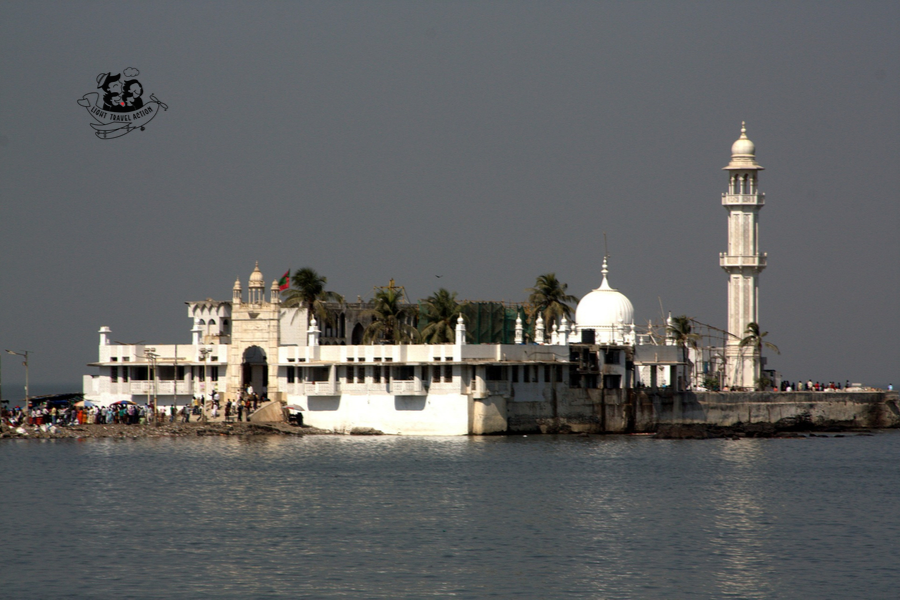 One of the most iconic landmarks of Mumbai, the floating Haji Ali Dargah is visited by hundreds every day.Built in the 19th century the mosque is home to the tomb of Saint Pir Haji Ali Shah Bukhari. Looking for the coolest things to do in Mumbai? then listed below are 30 awesome destinations and attractions that are must-visits for all ages while on a trip to Mumbai #lighttravelaction #mumbaicity #mumbaitravel