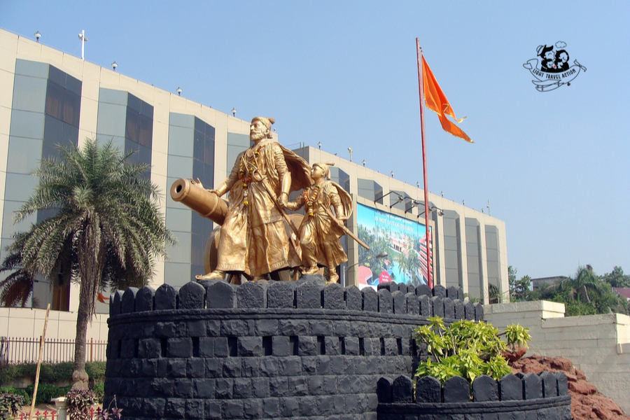 Located on the shores of the mighty Arabian Sea, Juhu Beach stretches for six kilometers up to Versova.The beach sees hordes of tourists and locals throughout the year and is also seen in many a Bollywood movie.Juhu Beach has been restored to its former glory. Looking for the coolest things to do in Mumbai? then listed below are 30 awesome destinations and attractions that are must-visits for all ages while on a trip to Mumbai #lighttravelaction #mumbaicity #mumbaitravel