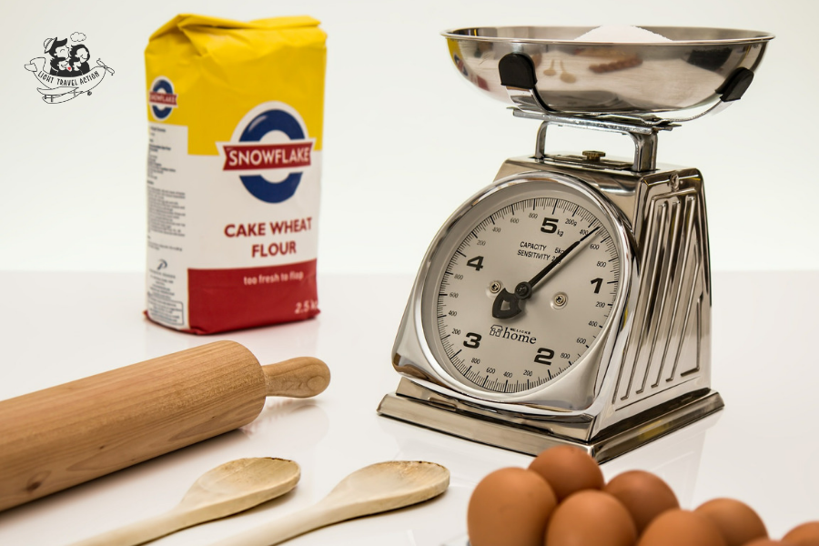 I love going the extra mile when it comes to presents. But I think we can all agree that sometimes picking the perfect gift can be a challenge! The list of awesome baking items are perfect for any bakers in your life! There are ideas for all budgets.Try gifting a baker things they not only love but need and enjoy the look on their faces!Using a few baking accessories you can create a unique and cute present perfect for Diwali, Eid, Durga Puja,Christmas or a housewarming gift!#bakinggifts