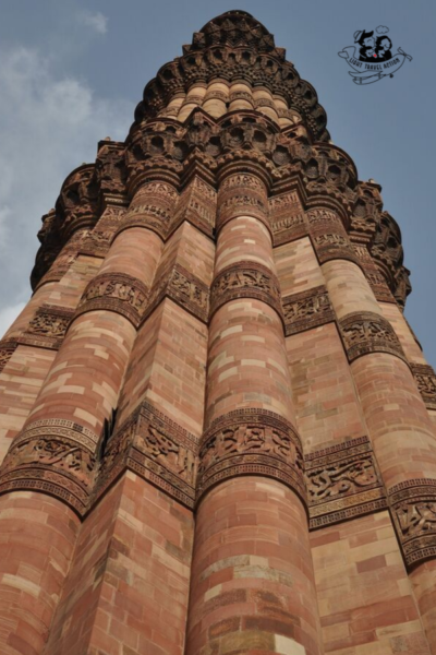 This historical marvel of 72.5 metre height, has 14.3 metre base diameter and reduces to 2.7 metres at the top. Leading to the top are 379 stairs inside the tower. Made in Indo-Islamic architectural style, it is a UNESCO World Heritage Site. This structure is the manifestation of architecture of different eras. If you are in Delhi, you must not miss to visit Qutab Minar #lighttravelaction #qutubminarheritagesite #qutubminararchitecture #qutubminardelhi #offbeatdelhi #offbeatindia