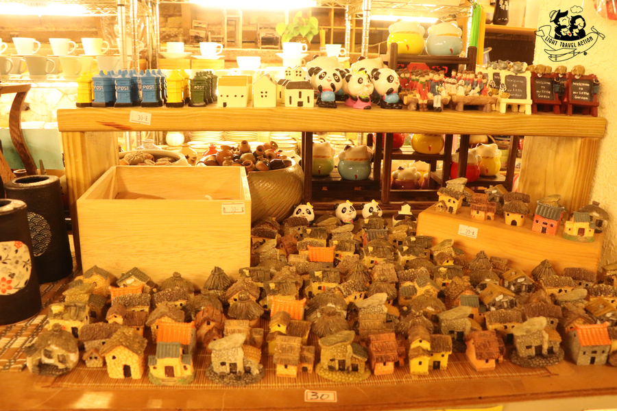 Yingge is in Taipei County in Taiwan. Meaning "parrot song",the name of the town is derived from the parrot shaped rock outcropping slightly north of the town.Ceramics enthusiats will love Yingge. The town lies about one hour south of Taipei by train, & is famous for its high concentration of potters.Some potteries offer lessons in basic pot making. Plan to spend a full day in Yingge to get the full experience #lighttravelaction #taiwanpottery #taipei #taiwantravel #taiwanceramics #taipeitravel