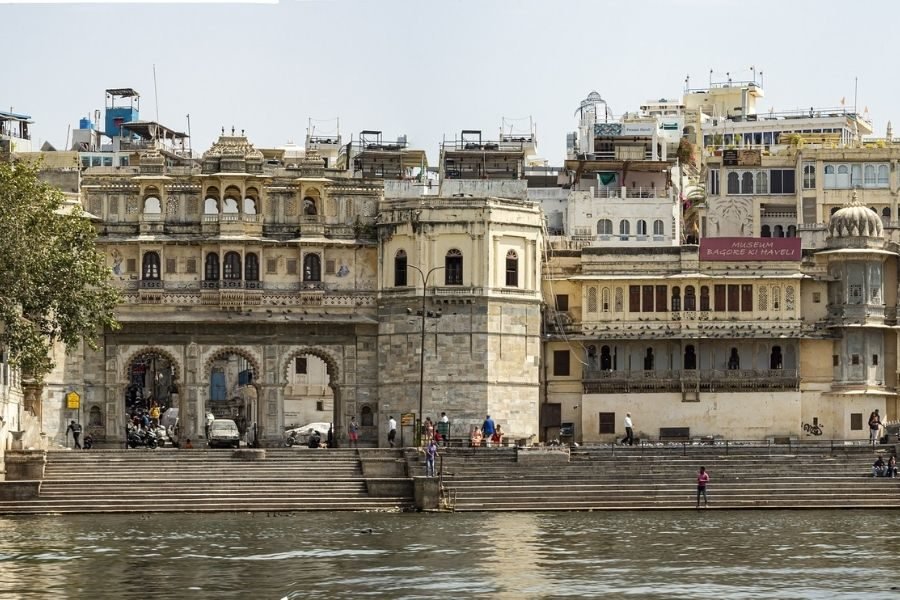 lighttravelaction-udaipur-ghat